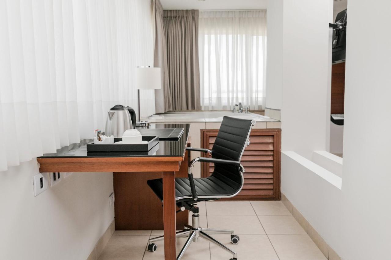 วินด์แฮม โกสตา เดล ซอล ปูกัยปา Hotel ปูคาลปา ภายนอก รูปภาพ A typical medical office