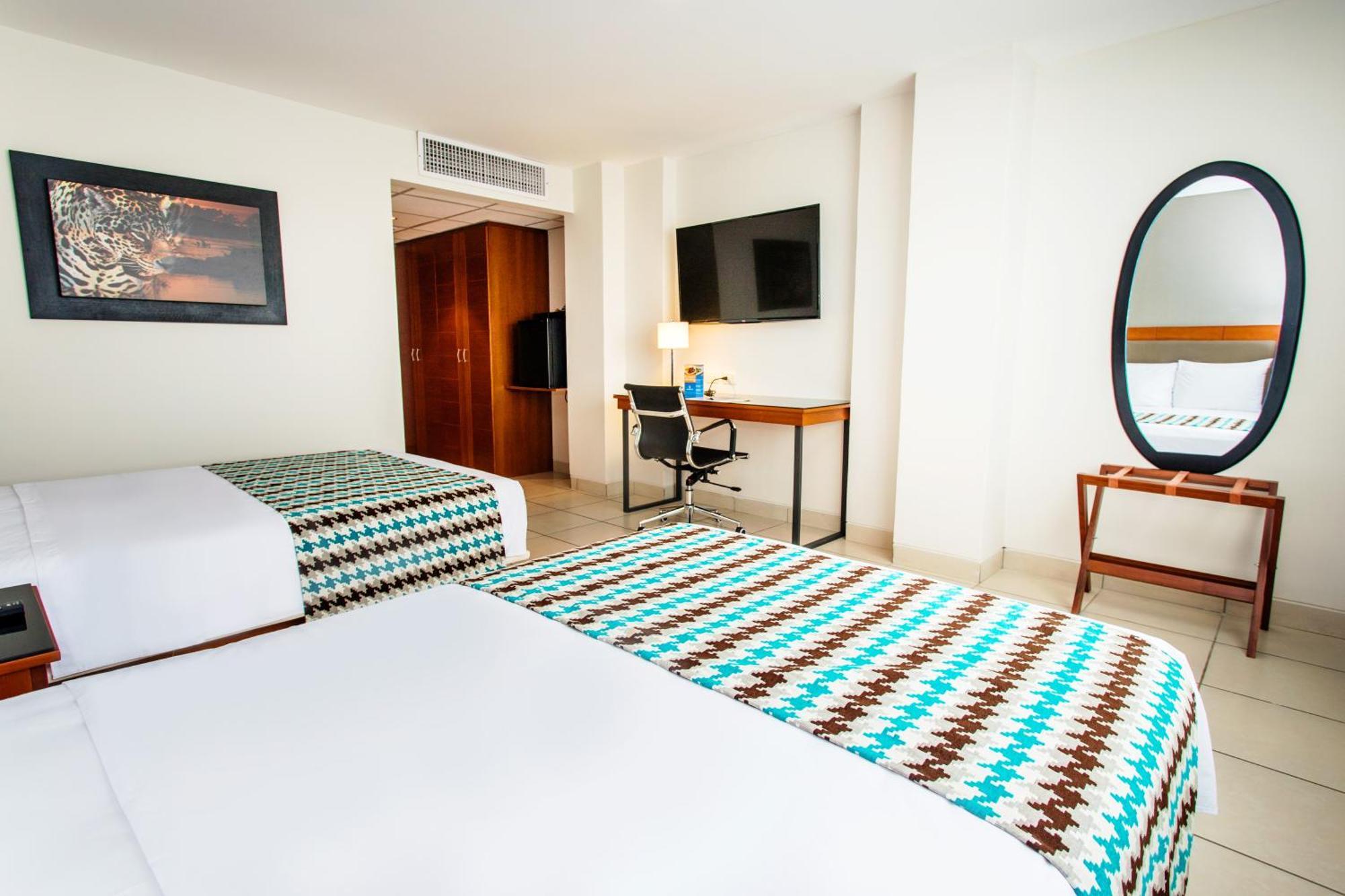 วินด์แฮม โกสตา เดล ซอล ปูกัยปา Hotel ปูคาลปา ภายนอก รูปภาพ