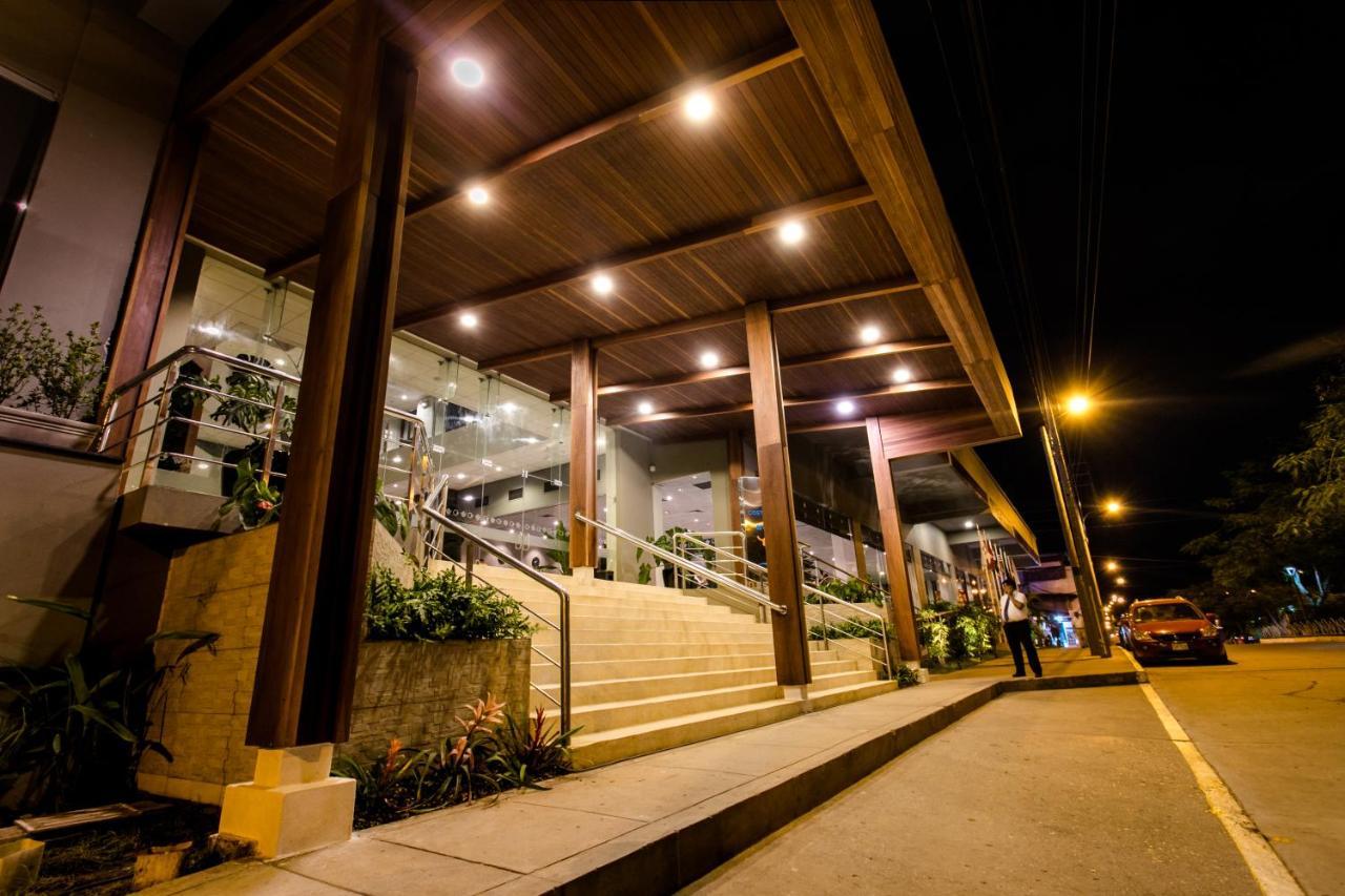 วินด์แฮม โกสตา เดล ซอล ปูกัยปา Hotel ปูคาลปา ภายนอก รูปภาพ The main entrance of the hotel