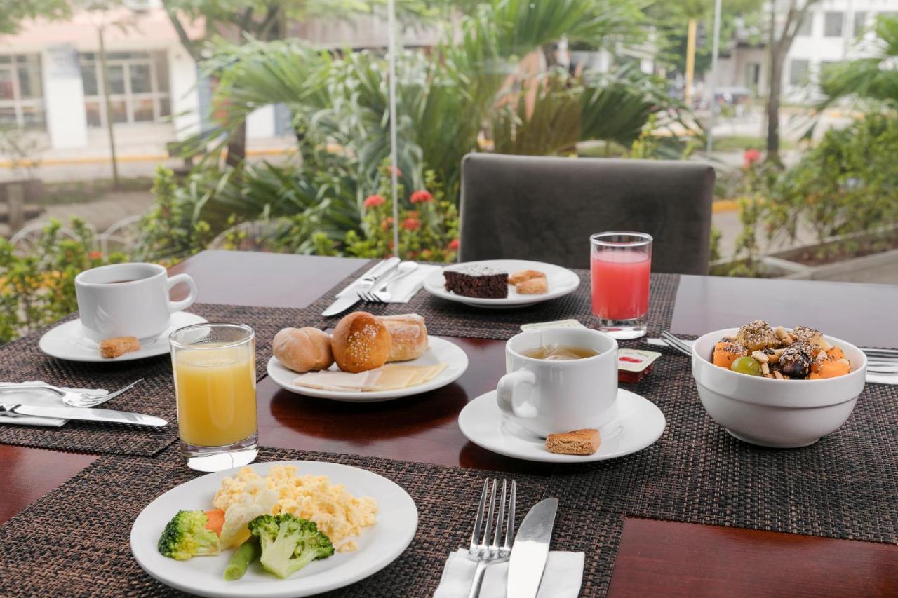 วินด์แฮม โกสตา เดล ซอล ปูกัยปา Hotel ปูคาลปา ภายนอก รูปภาพ A typical breakfast